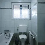 Tori Zadar