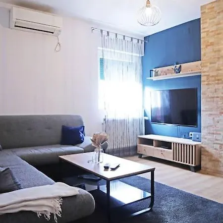 Apartment Tori *